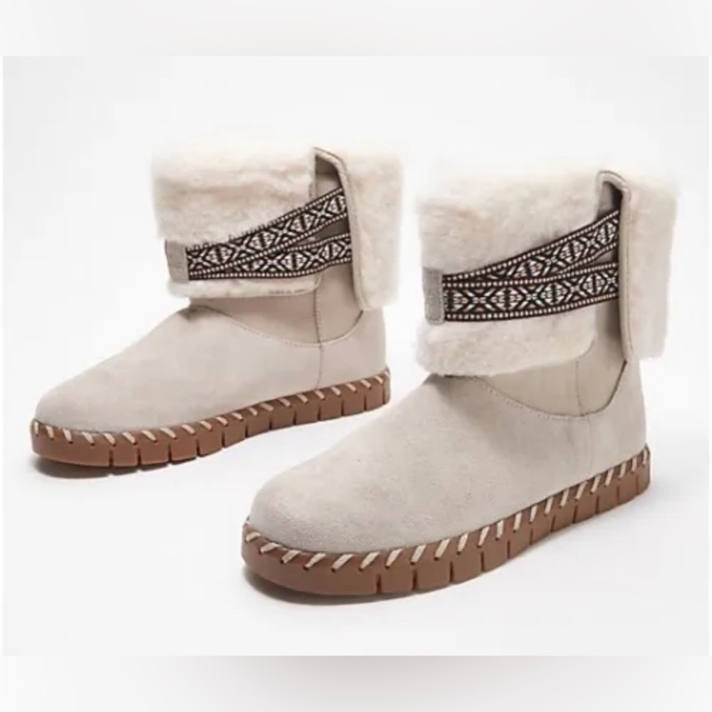 Muk Luks Water-Repellent Suede Cuffed Bootie - Montauk Stone US 11 M EU 42 UK 9